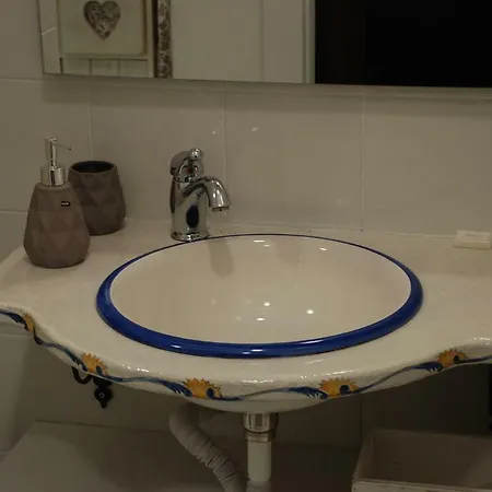 게스트하우스 Dolce Sbadiglio 2 4*